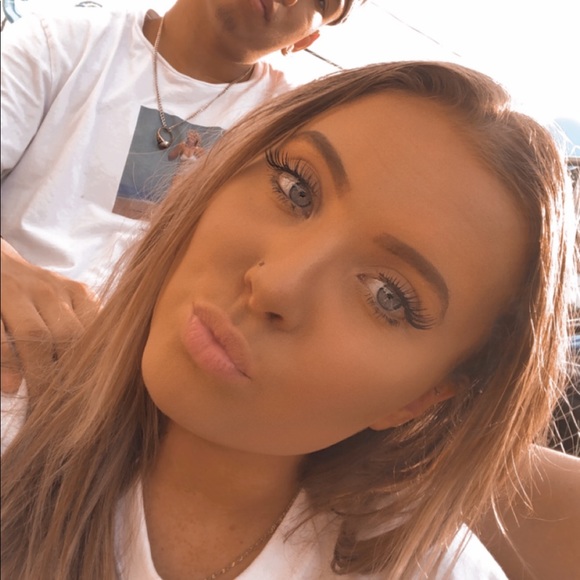 Meet your Posher, Klaudia - Picture 1 of 1